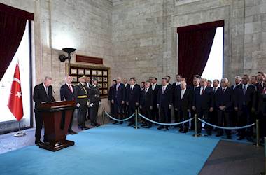 Cumhurbaşkanımız Sayın Recep Tayyip Erdoğan, 30 Ağustos Zafer Bayramı ve Türk Silahlı Kuvvetleri Günü Dolayısıyla Beraberindeki Devlet Erkânı ile Anıtkabir'e Ziyarette Bulundu