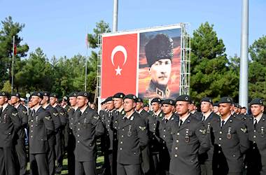 Millî Savunma Üniversitesi Kara, Deniz, Hava Astsubay Meslek Yüksekokulu Diploma ve Sancak Devir Teslim Törenleri Başarıyla İcra Edildi