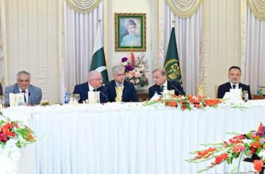 Millî Savunma Bakanı Yaşar Güler ve Beraberindeki Heyetimiz, Pakistan Başbakanı Sayın Şahbaz Şerif Tarafından Kabul Edildi