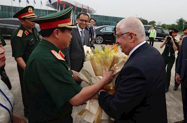 Millî Savunma Bakanı Yaşar Güler, Vietnam Savunma Bakanı Phan Van Giang’ın Resmî Davetlisi Olarak Başkent Hanoi’ye Gitti