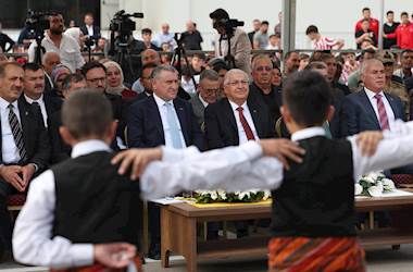 Millî Savunma Bakanı Yaşar Güler, Bayburt Merkez Spor Salonu’nun Açılışını Yaptı