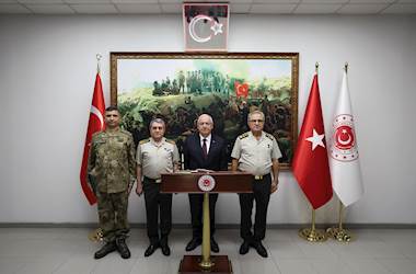 Millî Savunma Bakanı Yaşar Güler, 5’inci Ana Bakım Fabrika Müdürlüğümüzü Ziyaret Ederek İnceleme ve Denetlemelerde Bulundu