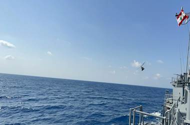 TCG Bafra Conducts Vertical Replenishment Training Within UNIFIL Mission
