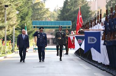 Millî Savunma Bakanı Yaşar Güler, İran Savunma ve Silahlı Kuvvetler Lojistik Bakanı Aziz Nasirzade ile Bir Araya Geldi