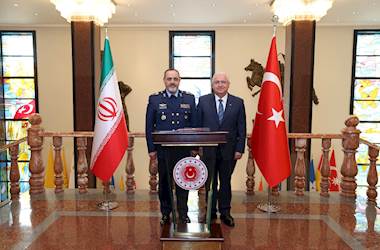 Millî Savunma Bakanı Yaşar Güler, İran Savunma ve Silahlı Kuvvetler Lojistik Bakanı Aziz Nasirzade ile Bir Araya Geldi