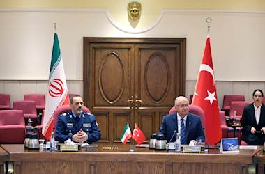Millî Savunma Bakanı Yaşar Güler, İran Savunma ve Silahlı Kuvvetler Lojistik Bakanı Aziz Nasirzade ile Bir Araya Geldi