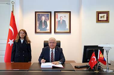 Millî Savunma Bakanı Yaşar Güler, Ulanbator Büyükelçiliğimizi Ziyaret Etti