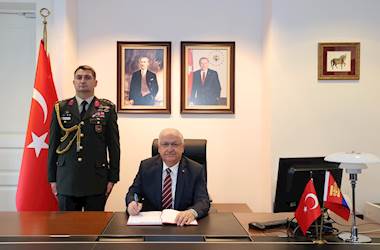 Millî Savunma Bakanı Yaşar Güler, Ulanbator Büyükelçiliğimizi Ziyaret Etti