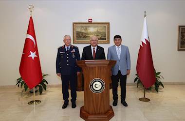 Millî Savunma Bakanı Yaşar Güler, Hava Kuvvetleri Komutanı Orgeneral Ziya Cemal Kadıoğlu ile Katar’a Gitti