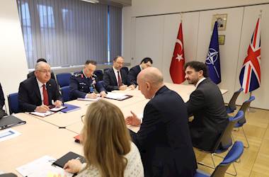 Millî Savunma Bakanı Yaşar Güler, İngiltere Savunma Bakanı John Healey ile Görüşme Gerçekleştirdi