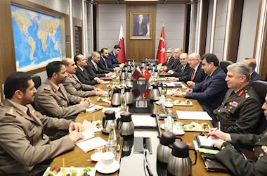 Millî Savunma Bakanı Yaşar Güler, Katar Başbakan Yardımcısı ve Savunma Bakanı Şeyh Saud Bin Abdurrahman Bin Hasan Bin Ali Al Sani ile Millî Savunma Bakanlığında Bir Araya Geldi