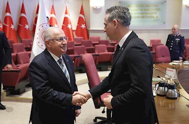 Millî Savunma Bakanı Yaşar Güler, Dünya Taekwondo Şampiyonası'nda Tarihî Bir Başarı Elde Eden Taekwondo Millî Takımımızı Kabul Etti