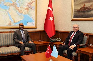 Millî Savunma Bakanı Yaşar Güler ile Somali Limanlar ve Deniz Ulaştırma Bakanı Abdülkadir Muhammed Nur, Millî Savunma Bakanlığında Bir Araya Geldi