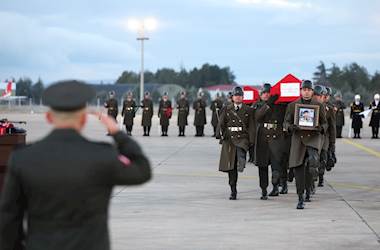 Libyalı Komutanların  Naaşları Düzenlenen Törenle Ülkelerine Uğurlandı