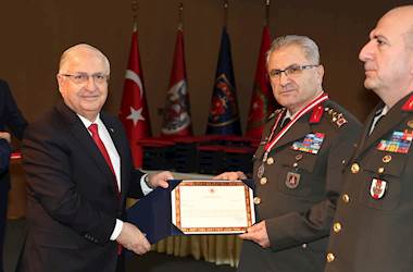 Millî Savunma Bakanı Yaşar Güler, “Madalya Tevcih, Başarılı Birlik ve Personelin Ödüllendirilmesi Töreni”nde Konuştu 