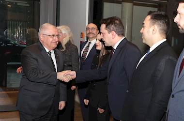 Millî Savunma Bakanı Yaşar Güler, Berlin Büyükelçiliğimizi Ziyaret Etti