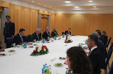 Millî Savunma Bakanı Yaşar Güler, Almanya Savunma Bakanı Boris Pistorius ile Bir Araya Geldi