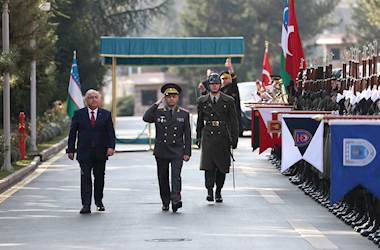 Millî Savunma Bakanı Yaşar Güler, Özbekistan’ın Savunma Bakanı Korgeneral Şuhrat Halmuhamedov ile Bir Araya Geldi