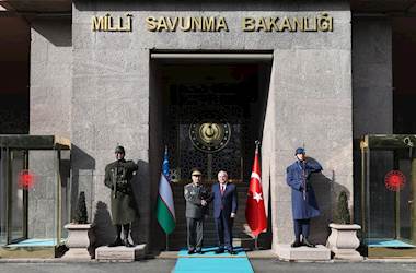 Millî Savunma Bakanı Yaşar Güler, Özbekistan’ın Savunma Bakanı Korgeneral Şuhrat Halmuhamedov ile Bir Araya Geldi