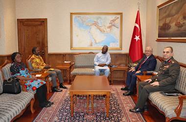 Millî Savunma Bakanı Yaşar Güler, Gana'nın Ankara Büyükelçisi Abdul Nasiru-Deen’i Kabul Etti