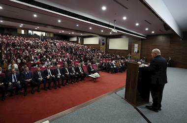 Millî Savunma Bakanı Yaşar Güler, KAIHLMUN’26 Birleşmiş Milletler Konferansı İçin Kartal İmam Hatip Lisesinde Gençlerimizle Bir Araya Geldi