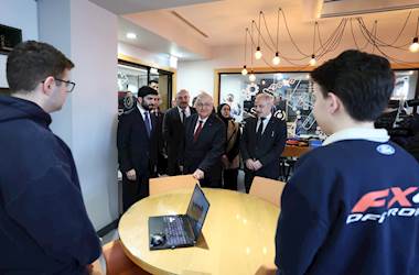 Millî Savunma Bakanı Yaşar Güler, KAIHLMUN’26 Birleşmiş Milletler Konferansı İçin Kartal İmam Hatip Lisesinde Gençlerimizle Bir Araya Geldi