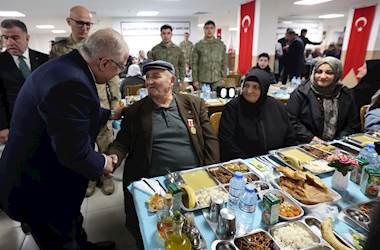 Millî Savunma Bakanı Yaşar Güler, İftarı Bayburt’ta Mehmetçiklerimiz, Şehitlerimizin Aileleri ve Gazilerimizle Birlikte Yaptı