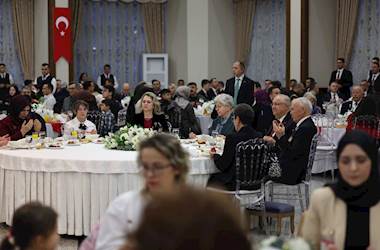Millî Savunma Bakanı Yaşar Güler, Aziz Şehitlerimizin Kıymetli Aileleri, Kahraman Gazilerimiz ve Onların Değerli Aileleriyle İftarda Bir Araya Geldi