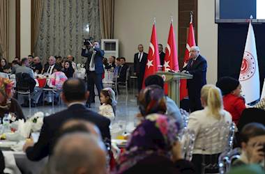 Millî Savunma Bakanı Yaşar Güler, Aziz Şehitlerimizin Kıymetli Aileleri, Kahraman Gazilerimiz ve Onların Değerli Aileleriyle İftarda Bir Araya Geldi