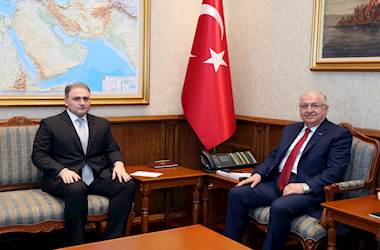 Millî Savunma Bakanı Yaşar Güler,  Azerbaycan Savunma Sanayii Bakanı Vügar Mustafayev ile Millî Savunma Bakanlığında Bir Araya Geldi