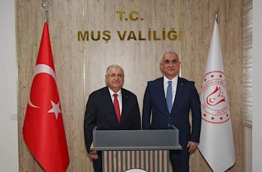 Millî Savunma Bakanı Yaşar Güler, Muş Valiliğini Ziyaret Etti 