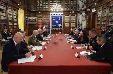 Millî Savunma Bakanı Yaşar Güler, İtalya Savunma Bakanı Guido Crosetto ile Bir Araya Geldi