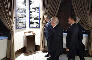 TSK Komuta Kademesi ile Hatay'a Giden Millî Savunma Bakanı Yaşar Güler, Hatay Valiliğini ve Hatay Büyükşehir Belediyesini Ziyaret Etti