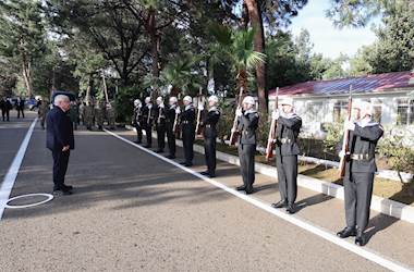 Millî Savunma Bakanı Yaşar Güler, Beraberinde TSK Komuta Kademesi ve Hatay Valisi Mustafa Masatlı ile Deniz Er Eğitim Alay Komutanlığında İnceleme ve Denetlemelerde Bulundu