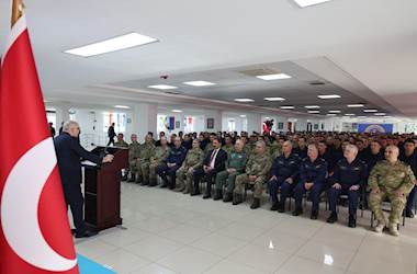 Millî Savunma Bakanı Yaşar Güler, Beraberinde TSK Komuta Kademesi ve Hatay Valisi Mustafa Masatlı ile Deniz Er Eğitim Alay Komutanlığında İnceleme ve Denetlemelerde Bulundu