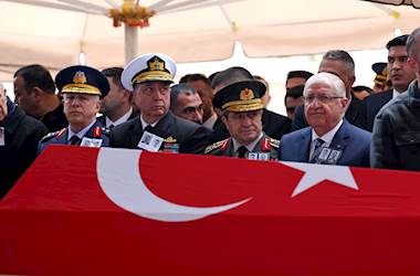 Millî Savunma Bakanı Yaşar Güler, Beraberinde TSK Komuta Kademesi ile ASELSAN Teknisyenleri Süleyman Cemre Kahraman ve İsmail Enes Can'ın Cenaze Törenine Katıldı