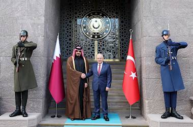 Millî Savunma Bakanı Yaşar Güler, Katar Emiri Şeyh Temim bin Hamed Al-Thani’nin kardeşlerini Kabul Etti