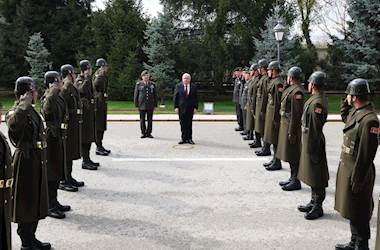Millî Savunma Bakanı Yaşar Güler Başkanlığında Kara Kuvvetleri Komutanlığında Değerlendirme Toplantısı Gerçekleştirildi