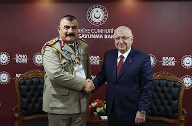 Millî Savunma Bakanı Yaşar Güler, Irak Genelkurmay Başkan Yardımcısı Korgeneral Saad Harbiye'yi Kabul Etti