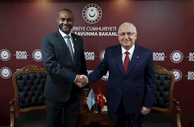 Bakan Güler, KKTC Dışişleri Bakanı Tahsin Ertuğruloğlu ve Somali Limanlar ve Deniz Taşımacılığı Bakanı Abdulkadir Mohamed Nur ile Bir Araya Geldi