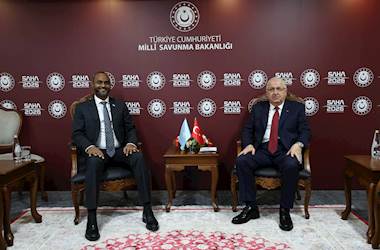 Bakan Güler, KKTC Dışişleri Bakanı Tahsin Ertuğruloğlu ve Somali Limanlar ve Deniz Taşımacılığı Bakanı Abdulkadir Mohamed Nur ile Bir Araya Geldi