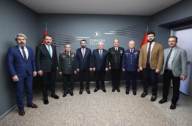 Millî Savunma Bakanı Yaşar Güler, Türk Hava Yolları Teknik AŞ’yi Ziyaret Etti