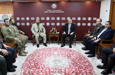 Millî Savunma Bakanı Yaşar Güler, SAHA 2026 Fuarı’nda Suriye Savunma Bakanı Tümgeneral Murhaf Ebu Kasra ile Görüştü