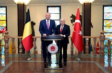 Millî Savunma Bakanı Yaşar Güler, Belçika Savunma ve Dış Ticaret Bakanı Theo Francken ile Bir Araya Geldi