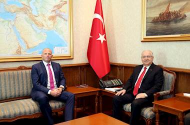 Millî Savunma Bakanı Yaşar Güler, Belçika Savunma ve Dış Ticaret Bakanı Theo Francken ile Bir Araya Geldi