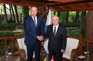 Millî Savunma Bakanı Yaşar Güler,  Bosna-Hersek Başbakan Yardımcısı ve Savunma Bakanı Zukan Helez ile Bir Araya Geldi