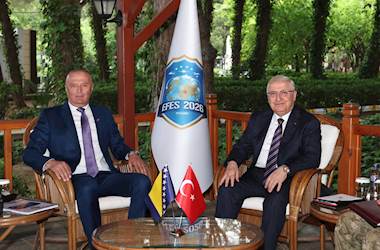 Millî Savunma Bakanı Yaşar Güler,  Bosna-Hersek Başbakan Yardımcısı ve Savunma Bakanı Zukan Helez ile Bir Araya Geldi