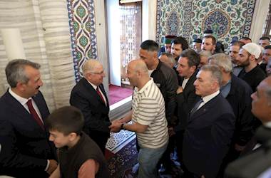 Millî Savunma Bakanı Yaşar Güler, Kurban Bayramı Namazını Beraberindeki TSK Komuta Kademesi ile Birlikte Edirne’deki Tarihî Selimiye Camii’nde Kıldı