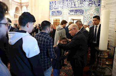 Millî Savunma Bakanı Yaşar Güler, Kurban Bayramı Namazını Beraberindeki TSK Komuta Kademesi ile Birlikte Edirne’deki Tarihî Selimiye Camii’nde Kıldı