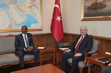Millî Savunma Bakanı Yaşar Güler, Kamerun Savunma Bakanı Joseph Beti Assomo ile Millî Savunma Bakanlığında Bir Araya Geldi